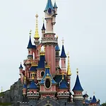 Mickey & Friends Magic - 6 Min From Disneyland Paris Serris