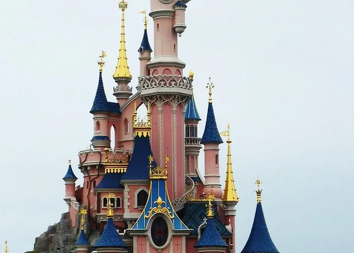 Mickey & Friends Magic - 6 Min From Disneyland Paris Серри